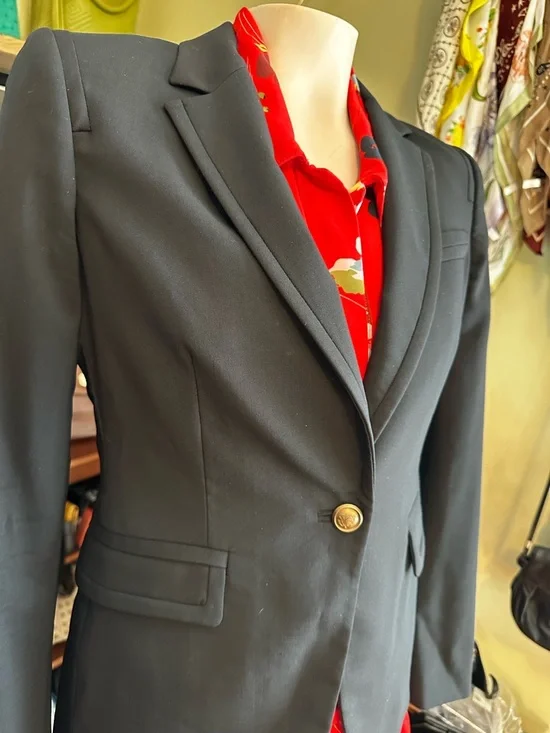 Gucci Black Wool Blazer | Gold Crest Buttons | Made in Italy | IT 38 - Picture 10 of 12